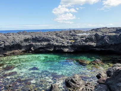 Image de Piscine naturelle Bassin Caverne